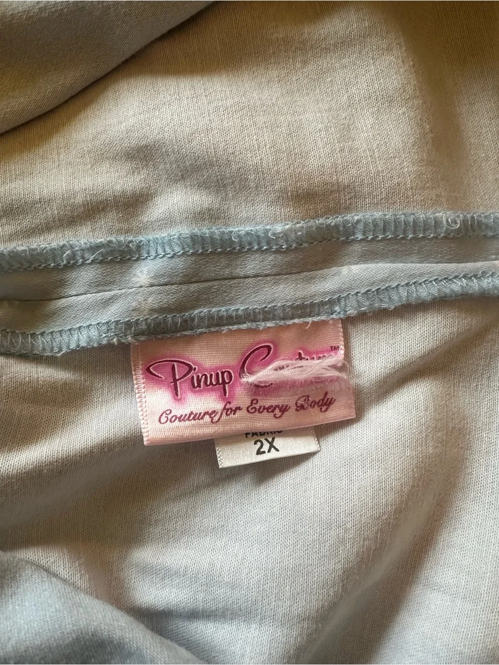 Pinup Couture Rare Lauren Blouse in light blue and white snowflake size 2X - Picture 8 of 9